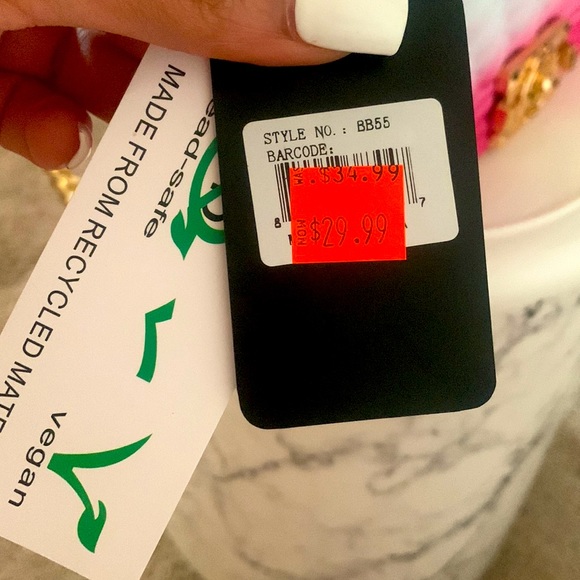 A purse I brought that I thought I would wear but never did ! - Picture 3 of 4